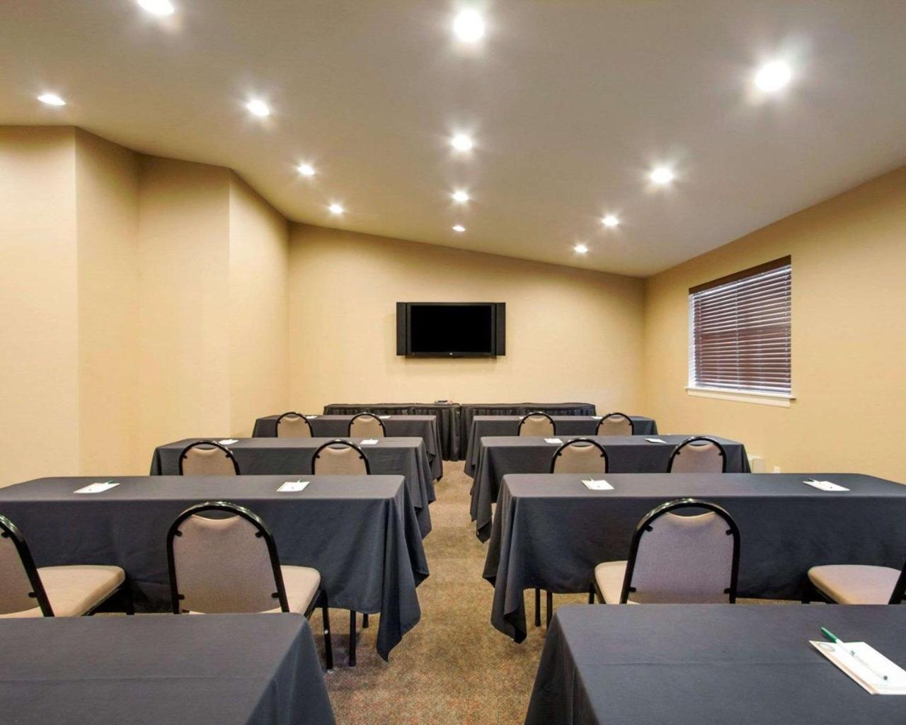 Quality Inn & Suites Спрингфилд Экстерьер фото